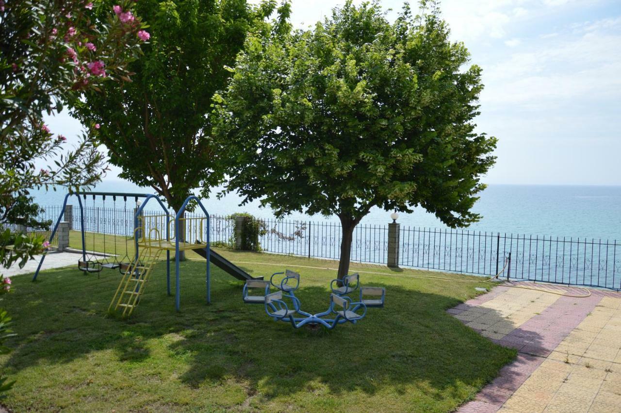 Loutra Elevtheron Secret Paradise Villas מראה חיצוני תמונה